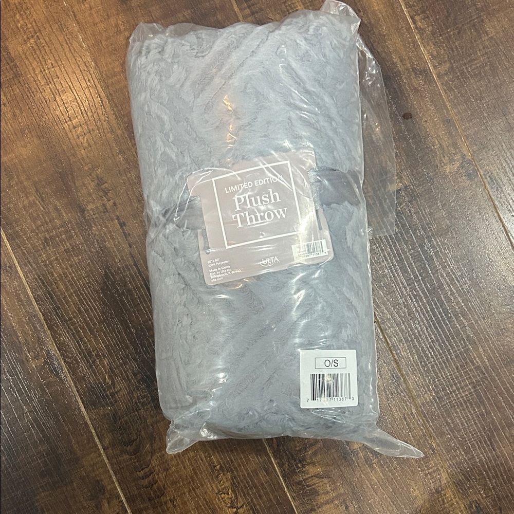 Ulta Beauty Limited Edition Gray Plush Throw